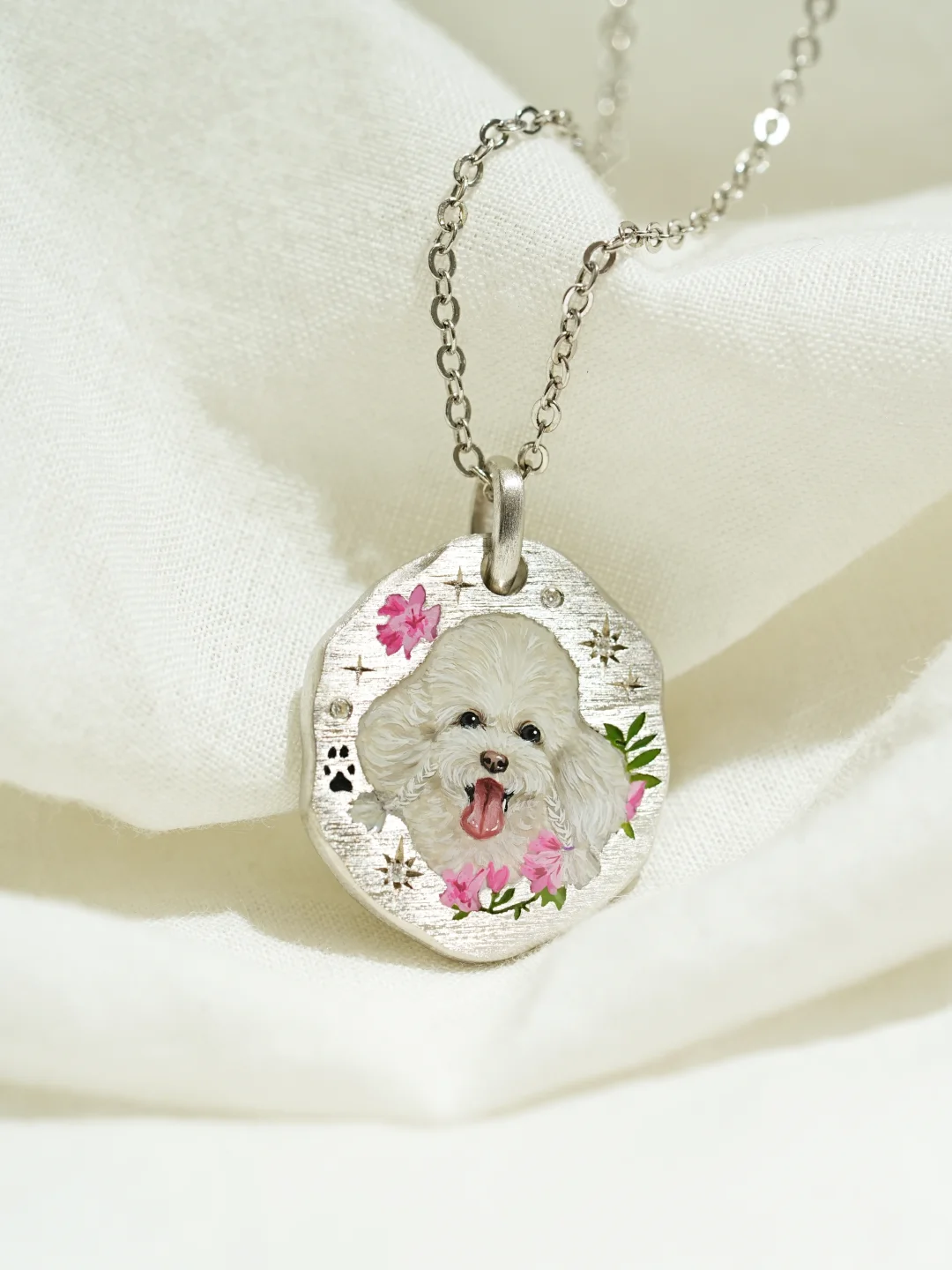 Garden Star Pet Portrait Pendant image 1