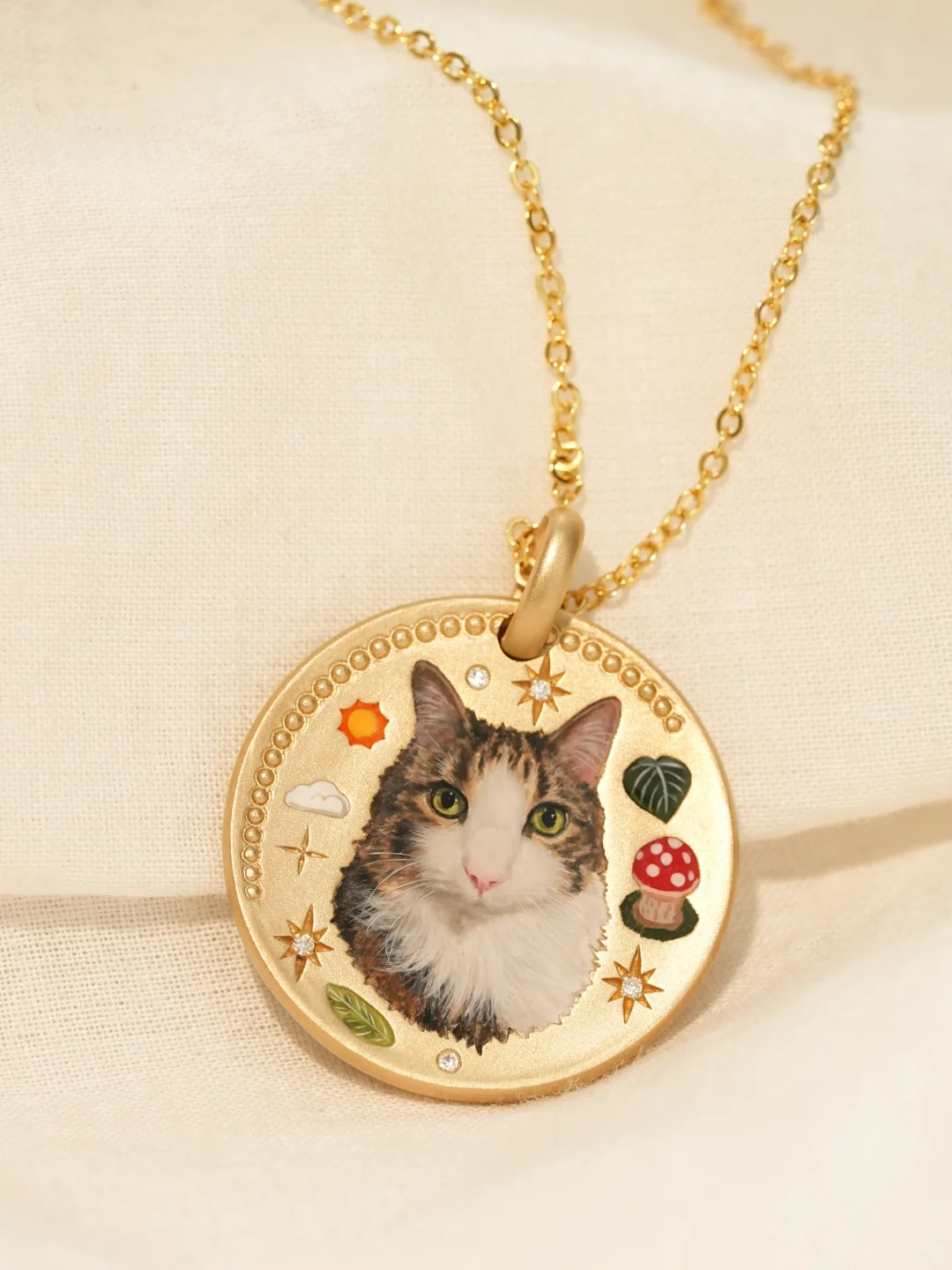 Woodland Pet Portrait Pendant image 1