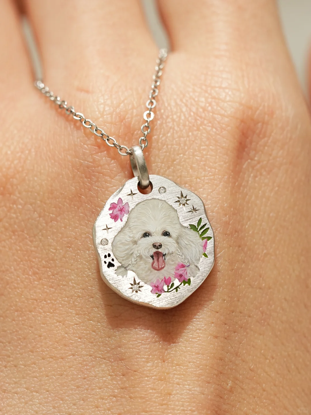 Garden Star Pet Portrait Pendant image 2