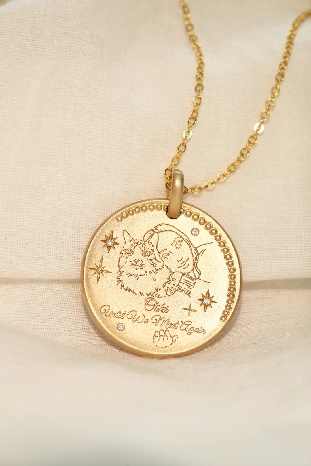 Woodland Pet Portrait Pendant image 2