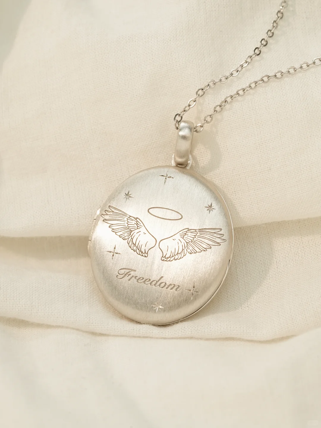 Forever Love Pet Portrait Locket image 2