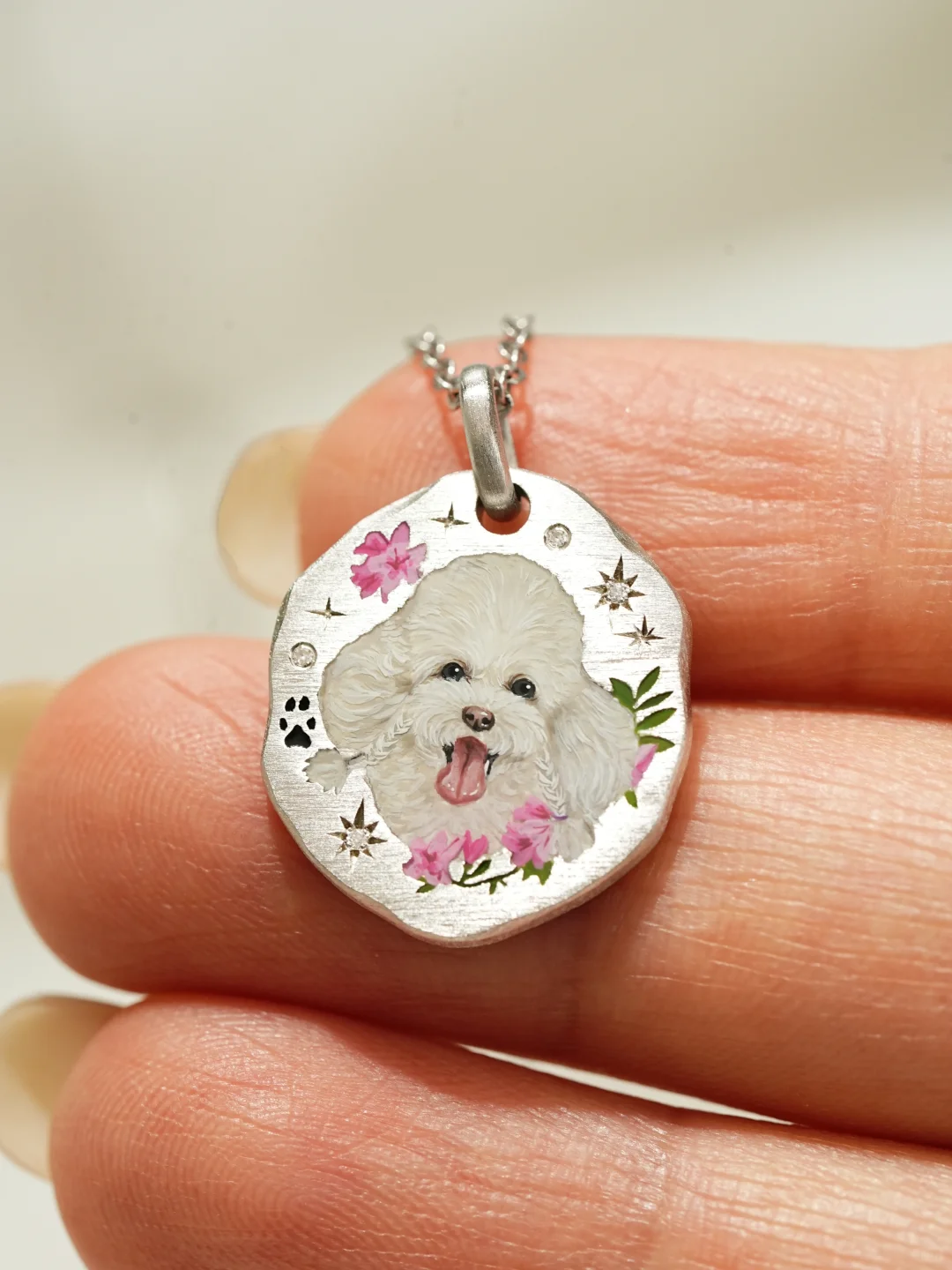 Garden Star Pet Portrait Pendant image 3