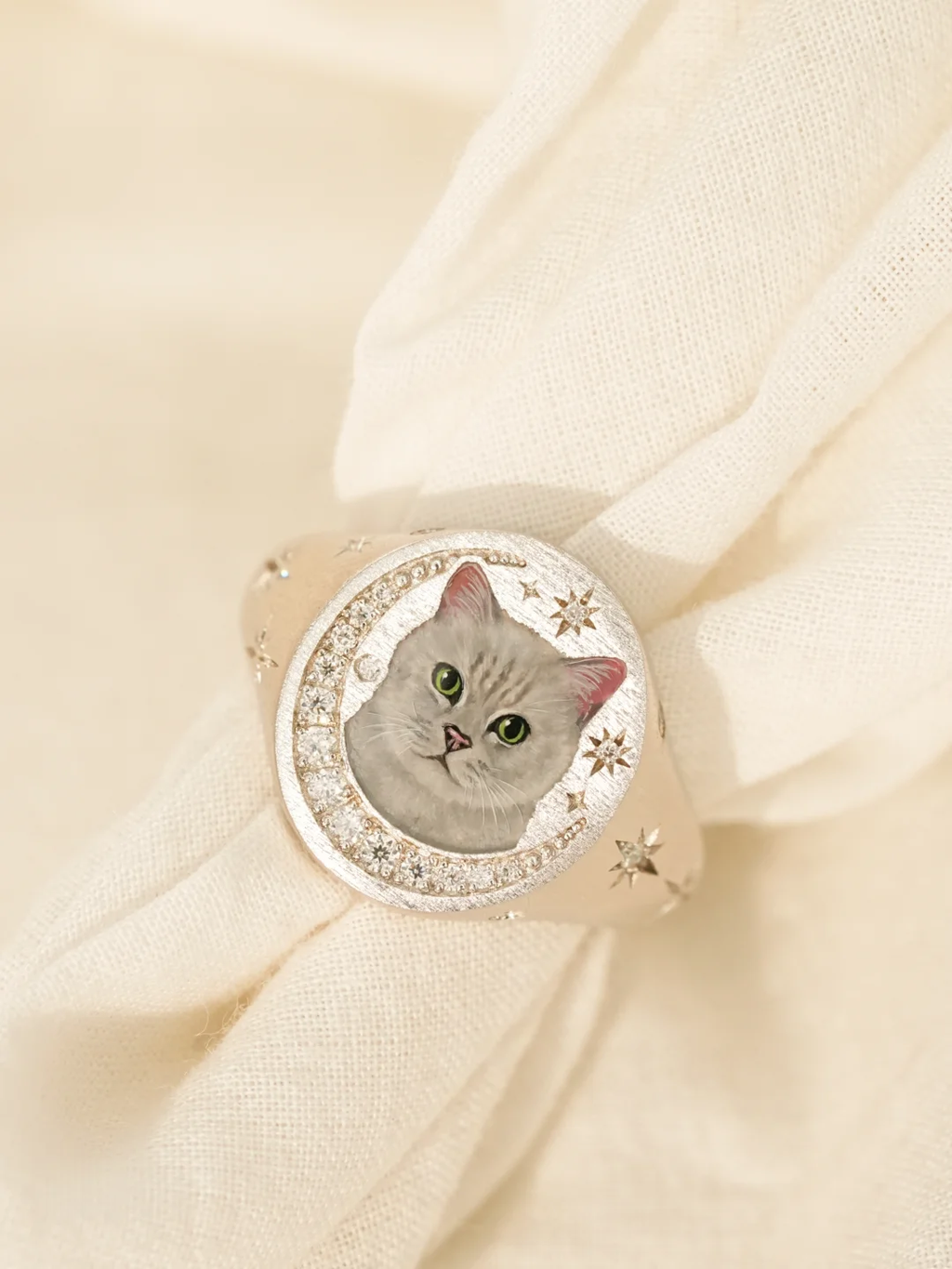 Custom Pet Portrait Signet Ring - view 3
